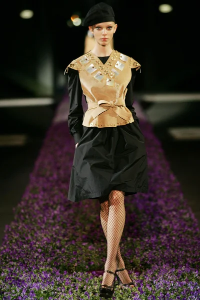 Look 18